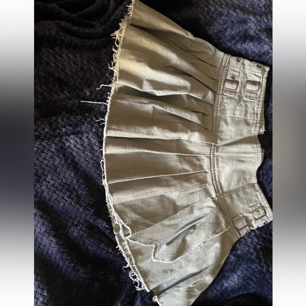 forever 21 mini pleated skirt